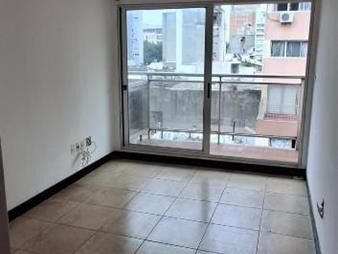 https://web5.gallito.com.uy/se-alquila-apto-de-1-dorm-en-zona-cordon-calle-carlos-roxlo-inmuebles-28313243
