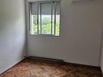 https://web5.gallito.com.uy/al-frente-2-dor-con-muy-buena-luz-natural-y-ventilacion-inmuebles-28313662
