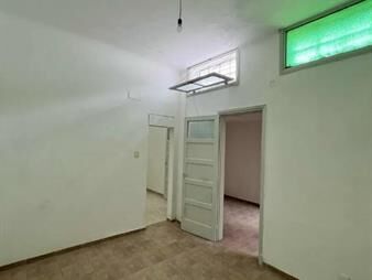 https://www.gallito.com.uy/apartamento-2-habitaciones-la-comercial-inmuebles-28321291