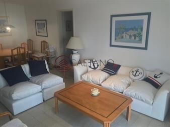 https://web5.gallito.com.uy/encantador-apartamento-sobre-av-roosevelt-inmuebles-18410299