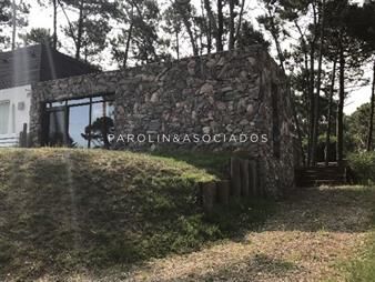 https://web5.gallito.com.uy/muy-linda-casa-a-metros-del-mar-inmuebles-18418116