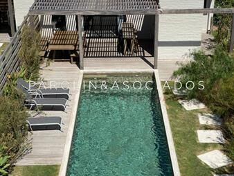 https://web5.gallito.com.uy/casa-con-vista-al-mar-inmuebles-18937045