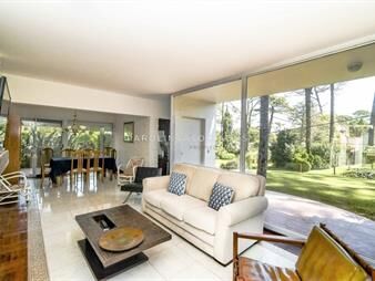 https://web5.gallito.com.uy/hermosa-casa-en-entorno-super-agradable-inmuebles-18755885