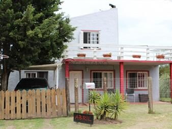 https://www.gallito.com.uy/casa-en-venta-en-balneario-buenos-aires-a-250-metros-de-la-inmuebles-18410761