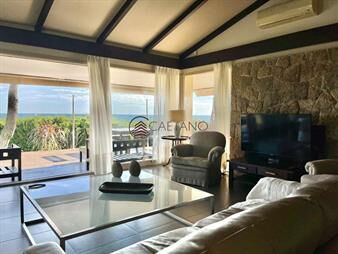 https://web5.gallito.com.uy/casa-en-venta-playa-mansa-frente-al-mar-cuatro-dormitorios-inmuebles-19584188