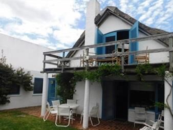 https://web5.gallito.com.uy/casa-en-venta-de-5-dormitorios-en-la-barra-inmuebles-19622890