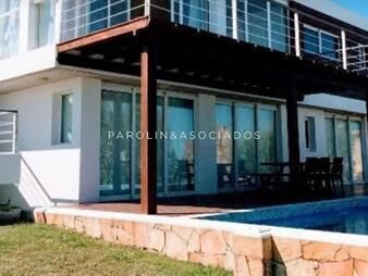 https://web5.gallito.com.uy/casa-en-venta-de-4-dormitorios-en-manantiales-inmuebles-19654753