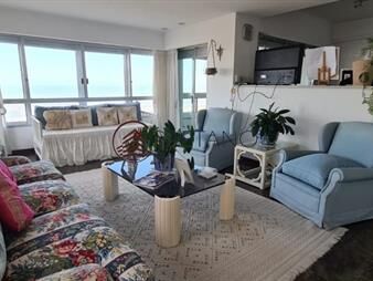 https://web5.gallito.com.uy/apartamento-en-venta-con-excelente-vista-al-mar-primera-lã-inmuebles-19799552