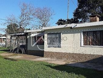 https://web5.gallito.com.uy/casa-de-2-dormitorios-en-venta-inmuebles-19799617