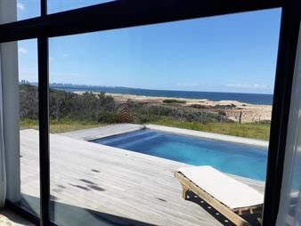 https://www.gallito.com.uy/hermosa-propiedad-frente-al-mar-inmuebles-19799616