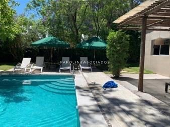 https://web5.gallito.com.uy/venta-de-casa-de-4-dormitorios-en-barrio-la-arbolada-punta-inmuebles-19932601