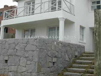 https://web5.gallito.com.uy/venta-de-casa-de-3-dormitorios-en-montoya-a-pasos-del-mar-inmuebles-20291677