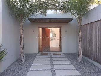 https://www.gallito.com.uy/venta-casa-en-barrio-privado-la-alborada-punta-del-este-inmuebles-20731462