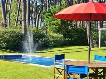 https://www.gallito.com.uy/venta-de-casa-de-3-dormitorios-en-san-rafael-punta-del-este-inmuebles-19812933