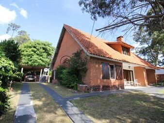 https://www.gallito.com.uy/casa-4-dormitorios-con-piscina-en-alquiler-zona-mansa-pun-inmuebles-22253407