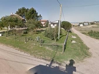https://web5.gallito.com.uy/venta-de-terreno-punta-del-diablo-inmuebles-22490668