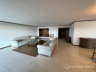 https://web5.gallito.com.uy/venta-apartamento-3-dormitorios-frente-al-mar-en-peninsula-inmuebles-22890154