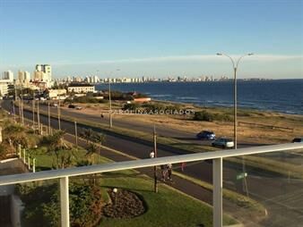 https://web5.gallito.com.uy/oportunidad-en-playa-mansa-inmuebles-19879335