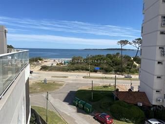 https://web5.gallito.com.uy/pent-house-con-espectacular-parrillero-inmuebles-18443665