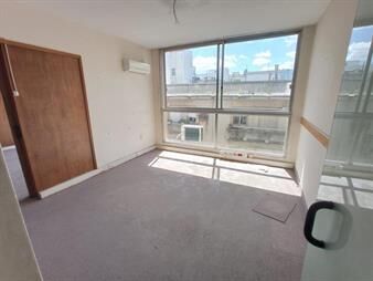 https://www.gallito.com.uy/apartamento-apartamento-en-ciudad-vieja-prox-plaza-zabala-inmuebles-21971592