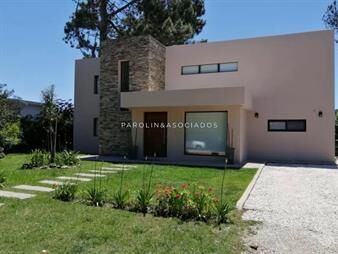 https://web5.gallito.com.uy/hermosa-casa-moderna-en-barrio-privado-la-residence-inmuebles-21202337