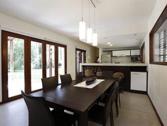 https://web5.gallito.com.uy/casa-en-barrio-privado-en-solanas-de-4-dormitorios-y-3-baã±-inmuebles-22908832