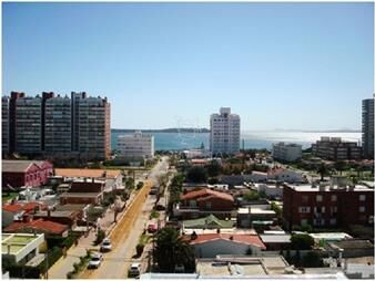 https://web5.gallito.com.uy/apartamento-en-francia-con-vista-la-isla-gorriti-consulte-inmuebles-22908932