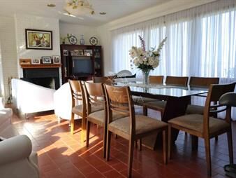 https://web5.gallito.com.uy/casa-en-brava-frente-al-mar-inmuebles-22909230