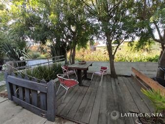 https://www.gallito.com.uy/venta-casa-2-dormitorios-en-el-chorro-punta-del-este-inmuebles-21328750