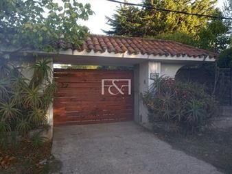 https://web5.gallito.com.uy/se-vende-2-hermosas-casas-en-padron-de-2600mt2-inmuebles-23429503