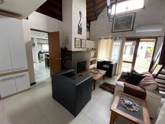 https://www.gallito.com.uy/alquiler-anual-casa-4-dormitorios-inmuebles-23331627