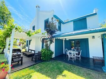 https://www.gallito.com.uy/casa-en-la-barra-en-venta-con-gran-parque-y-piscina-inmuebles-22747735