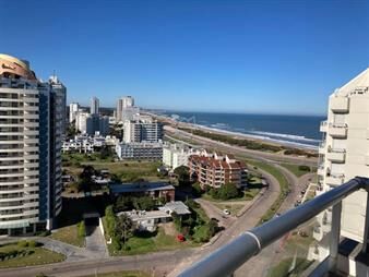https://web5.gallito.com.uy/apartamento-en-alquiler-con-parrillero-propio-en-punta-del-inmuebles-22909774