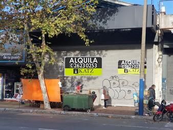 https://www.gallito.com.uy/local-8-de-octubre-y-comercio-10-mts-de-frente-931-m2-inmuebles-23705110