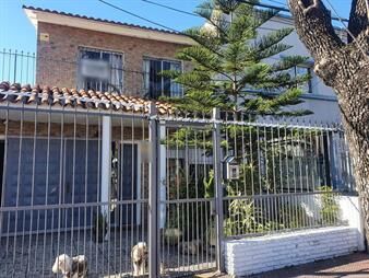https://web5.gallito.com.uy/casa-propios-prox-hospital-militar-inmuebles-21971461