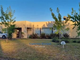 https://www.gallito.com.uy/casa-en-viñedos-de-la-thaona-4-dorm-inmuebles-23771498