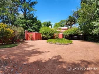 https://www.gallito.com.uy/venta-chacra-tipo-quinta-punta-ballena-inmuebles-23777800