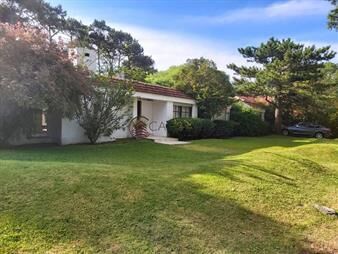 https://www.gallito.com.uy/venta-casa-4-dormitorios-pinares-inmuebles-23911211