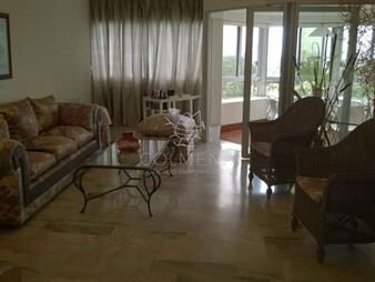 https://web5.gallito.com.uy/roosevelt-edificio-con-servicios-4-dormitorios-inmuebles-23926961