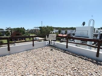 https://www.gallito.com.uy/apartamento-en-venta-en-manantiales-maneros-ref-pbi1-inmuebles-23946809