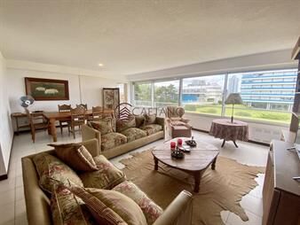 https://web5.gallito.com.uy/venta-apartamento-4-dormitorios-inmuebles-23435363