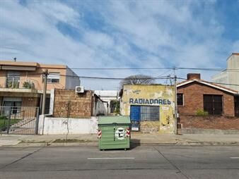 https://web5.gallito.com.uy/bv-batlle-y-ordoñez-proximo-a-ramon-anador-272m2-padron-2-inmuebles-20730992