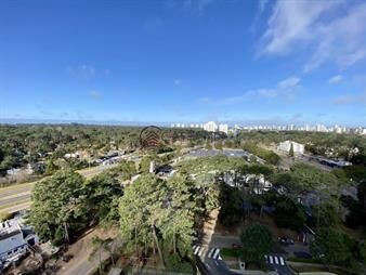 https://web5.gallito.com.uy/venta-apartamento-3-dormitorios-mãs-dependencia-punta-de-inmuebles-22138969
