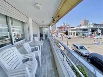 https://web5.gallito.com.uy/venta-de-apartamento-de-3-dormitorios-peninsula-inmuebles-23812281