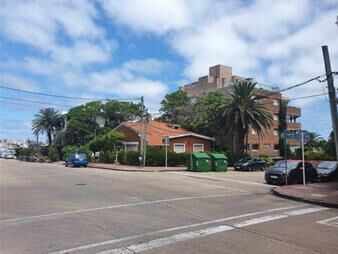 https://web5.gallito.com.uy/punta-del-este-27-esq-18-gran-esquina-inmuebles-21971399