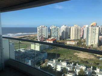https://web5.gallito.com.uy/apartamento-a-una-cuadra-de-la-playa-brava-inmuebles-18410385