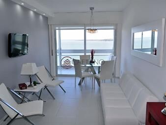 https://web5.gallito.com.uy/vista-panoramica-al-mar-sobre-playa-mansa-inmuebles-23867695