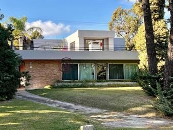 https://www.gallito.com.uy/casa-en-pinares-inmuebles-24307796