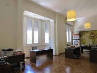 https://www.gallito.com.uy/venta-casa-6-dormitorios-y-edificio-comercial-centro-exce-inmuebles-24384147