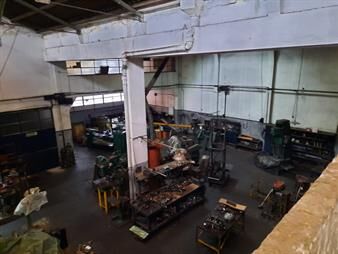 https://www.gallito.com.uy/local-industrial-a-dos-frentes-prox-san-martin-y-agraciada-inmuebles-24440643